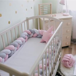 Bedding Sets 4M Baby Bed Bumper On The Crib Set For Born Cot Protector Knot Braid Pillow Cushion Anticollision 220718 Drop Delivery DhciW