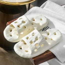 Slippers Waterleaky Bathroom Quick-Drying Shower Slides Hollow Out Indoor Summer Soft Shoes Anti-Slip Flip Flops For Men Women01AWEW H240322