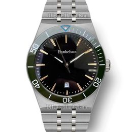 Mens watch automatic movement Sapphire glass Wristwatch Two tone gold Black Face Timepiece Quartz movement 39mm
