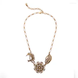 Chains Wholesale Est Arrival Classic Gold Color Necklace Flower Crystal Pendant Neckalce For Women Er