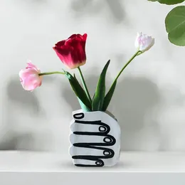 Vases Flower Vase Statue Hand Shaped Unique Desktop Ornament Decorative Table For Party Coffee Mantels Entryway Home Decor