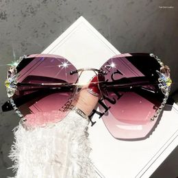 Sunglasses 2024 Designer Vintage Rimless Rhinestone Women Men Fashion Gradient Lens Sun Glasses Shades For Female