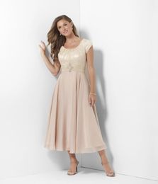 Champagne Tea Length Modest Bridesmaid Dresses With Sleeves Lace Chiffon Mother039s Casual Wedding Party Dresses Brides Maids D8679735