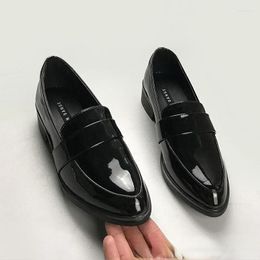 Casual Shoes Women Spring Autumn Black Pointed British Style Small Leather Loafers Single Vulcanize