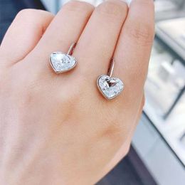 Luxury Jewery Swarovskis Earring Fresh and Sweet Love Bella Earrings Fashionable and Simple Heart Shaped Bella Crystal Earrings for Women