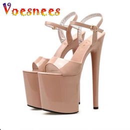 Dress Shoes Voesnees 2021 Women Fish Toe Black White Sexy Super High Heels Sandals Model T Station 20CM Stage Catwalk H240325