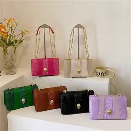 Stylish Shoulder Bags Popular designer handbags Single Shoulder tote Chain for Womens Fashion Sense Small Square Versatile 240311