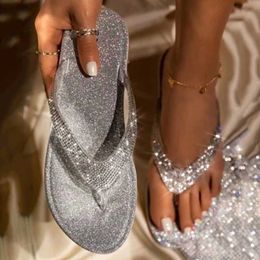 Slippers 2023 Flip Flop Slides Bling Rhinestone Ladies Shoes Casual Summer Flat Female Crystal Glitter Woman Plus Size 43 H240325