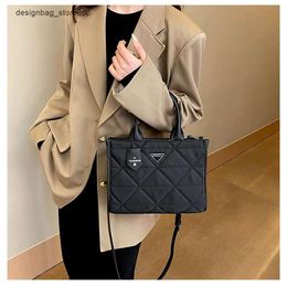 Wholesale Retail Brand Fashion Handbags New Fashion Handbag Womens Tote Bag Large Capacity One Shoulder Crossbody