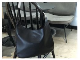 新しいショッピングバッグ、デザイナーバッグ、女性用バッグ！大きなバッグのレジャー、買い物は、大容量のシンプルな雰囲気のグレード！寸法39 x 29 cm