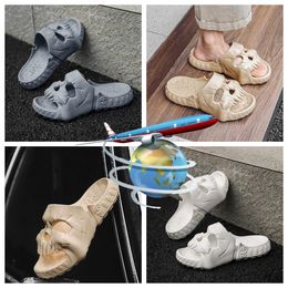 New Creative Skull Slippers Summer Men Slippers Outdoor Beach Sandals Non-slip Indoor Home Slides Couples Shoes GAI size 40-45