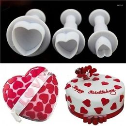 Baking Moulds 3Pcs/Set Love Heart Shape Cookie Plunger Cutter Biscuit Paste Cupcake Toppers Mold Christmas Cake Decorating Tool
