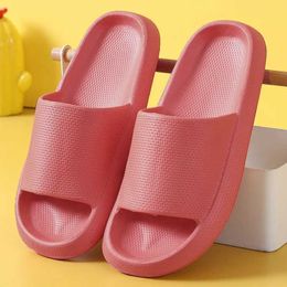 Slippers Cute Bear Summer Women Men Beach Sandals Non-Slip Bathroom Shower Soft Slides Unisex Thick Platform01PI9Q H240322