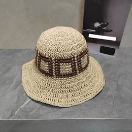 Nytt sommargräs Braid Hat Designer Men Woman Beach Sunscreen Hats Letter Hollow Woven Cap Stingy Brim Hats