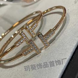 AA Designer Charm Bangle Bracelet TifanT Love Double T Open Bare Half Diamond Bracelet with Full Diamond Design V Gold Luxury Bracelet 0I5S