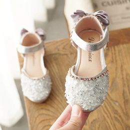 Kids Leather Shoes Girls Wedding Shoes Children Princess Sandals Sequins Bow Girls Casual Dance Shoes Flat Sandals E462 240318