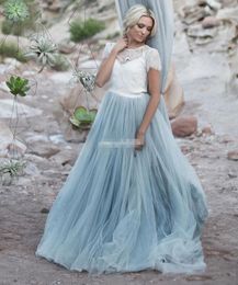 Light Blue Firaly Beach Wedding Dresses White Lace Sheer op Short Sleeve Tulle Aline Two Toned Bridal Dresses Colored Wedding Gow3092177