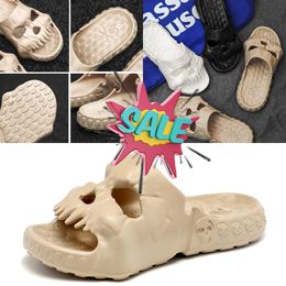 2024 Popular EVA Shoes Skull Feet Thick Sole Sandals Summer Black Beach Men's Shoes Breathable Slippers GAI