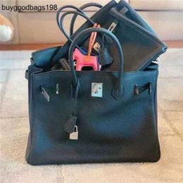 Designer Bags Star 35 of the Same Style Womens Leather Highcapacity Handbag Fashion One Shoulder Male Large