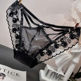 Female Briefs 2024 European American Sexy Low Waist Hollow Lace Underwear Womens Transparent Bow Comfortable Mesh Panties 240312