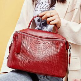 Totes Crocodile Head Layer Cowhide Large Capacity Women's Shoulder Carrying Bag Purses And Handbags Vintage Genuine Leather Hobos