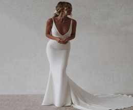 New Deep V Neck Mermaid Wedding Gowns Sexy Open Back Buttons Bridal Dress Long Sweep Trumpet Women Formal Occasion Wear5657993