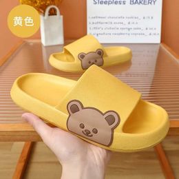 Slippers Cute Bear Summer Women Men Beach Sandals Non-Slip Bathroom Shower Soft Slides Unisex Thick Platform01U2A5 H240322