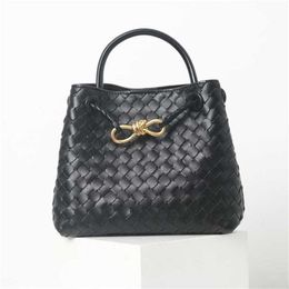 Stylish Shoulder Bags Designer Handbags Tote Bag Spring Summer Metal Rope Buckle Handheld Woven Single Crossbody Handbag For Women 240311