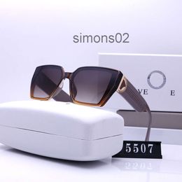 Designer Versage Versache Sunglasses Cycle Luxury Fashion Sports Polarise Sunglass Men Woman New Vintage Driving Beach Travel School Brown Square Sun Glasses