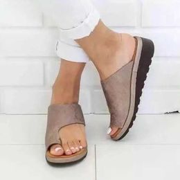 Slippers Women Summer Sandals Comfy Platform Flat Shoes Sole Ladies Casual Soft Big Toe Foot Sandal Orthopaedic Bunion Corrector H24032581UD