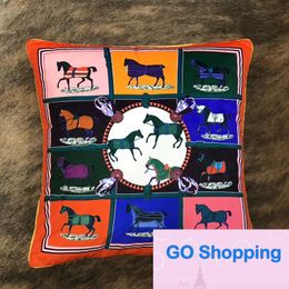 Quatily Light Luxury Exquisite Duplex Printing Living Room Pillows Netherlands Velvet Horse Leisure Decoration Square Cushion Lumbar Pillow with Core