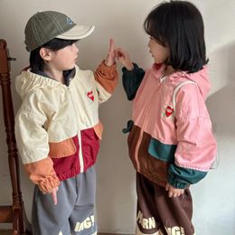 Jackets Spring Autumn 2024 Kids Baby Girls Jacket Cotton Contrast Zipper Hooded Pocket Toddler Coat Children Outwears