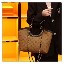 Promotion Brand Designer 50% Discount Women's Handbags Product Fashion Handheld Shoulder Bag