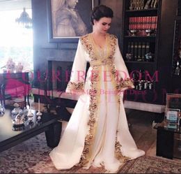 2019 New White Beaded Muslim Long Evening Dresses Luxury Dubai Moroccan Kaftan Dress Long Sleeves Formal dress Evening party gown4338614