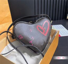 Designer Bag Valentine's Day Heart Shape Crossbody Bags For Women Leather Shoulder Bags Fashion Handbags