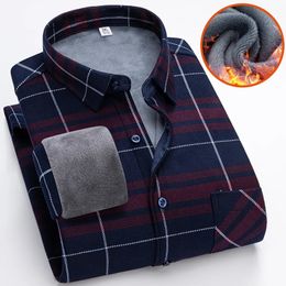 Autumn Winter Thicken Fleece Shirt Men Business Plaid Shirt Long Sleeve Warm Clothes Turn Down Collar Button Up Shirts Classic 240318