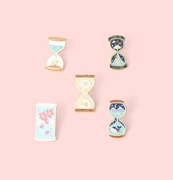 Creative Fun Time Hourglass Alloy Pins Space Whale Flower Grass Skull Alloy Brooch Badge Clothes Accessories Sweet Jewellery Gift9345630