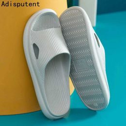 Slippers Summer Women Men Thick Platform Flat Bear Cartoon Slipper Shower Bath Flip Flops Beach Sandals Lady House Slides01XPK6 H240322UF0B H240322