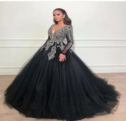 Dubai Arabic Black Ball Gown Prom Dresses V Neck Long Sleeves Sequined Beads Lace Applique Sweet 16 Dresses Quinceanera Dresses Ve1780939