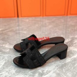 Leather Sandals Oran Womens Slippers HB Slippers for Women Wearing 2024 Springsummer New Handmade Flat Heel Leather Flat Bottom Beach Open Toe S have logo JWMY