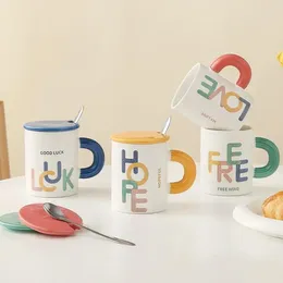 Mugs 350ml Simple Contrast Colour Letter Mug With Lid Spoon Creative Couple Ceramics Coffee Cup Home Breakfast Milk Hand Gift