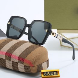 Luxury Designer Sunglasses Women Classics Large Framed Fashion Drive Beach Shading Protection Glasses