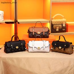 Promotion Brand Designer 50% Discount Women's Handbags Elegant Shoulder Bag Popular Fashionable Cute