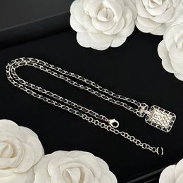 Perlenketten hohe Textur Diamant Brief Anhänger Designer Halsketten Choker Marke Anhänger Männer Damen Kupfer Hochzeit Schmuckzubehör Geschenke