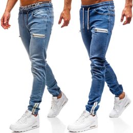 Jeans casual da uomo in tessuto denim casual con cerniera smerigliata design sportivo moda T240326