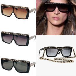 Ladies Luxury Large Frame Sunglasses Fashion Beach Party Glasses Designer High Quality Wave Mask Sunglasses with Chain CH9142 CH9143 with box