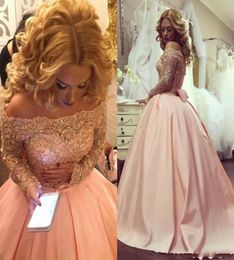 Custom MAde Blush Pink Ball Gown Prom Dresses With Bateau Neck Long Sleeves Crystal Appliques Satin Sparkly Plus Size Evening Gown3496309