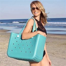 Trendy Shoulder Bags Fashionable Designer Handbags Tote Bag Eva Injection Beach Hole Handheld Shopping Basket Medium 38cm 240311