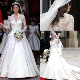 Classic 2021 Cheap White A Line Wedding Dresses V Neck Sheer Long Sleeve Appliqued Lace Kate Middleton Buttons Back Royal Bridal G7873318