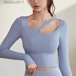 Active Sets Yoga shirt with built-in cup shaped gym shirt sexy sports crop top with apron fitness long sleeved sports shirt with thumb hole exercise topC24320